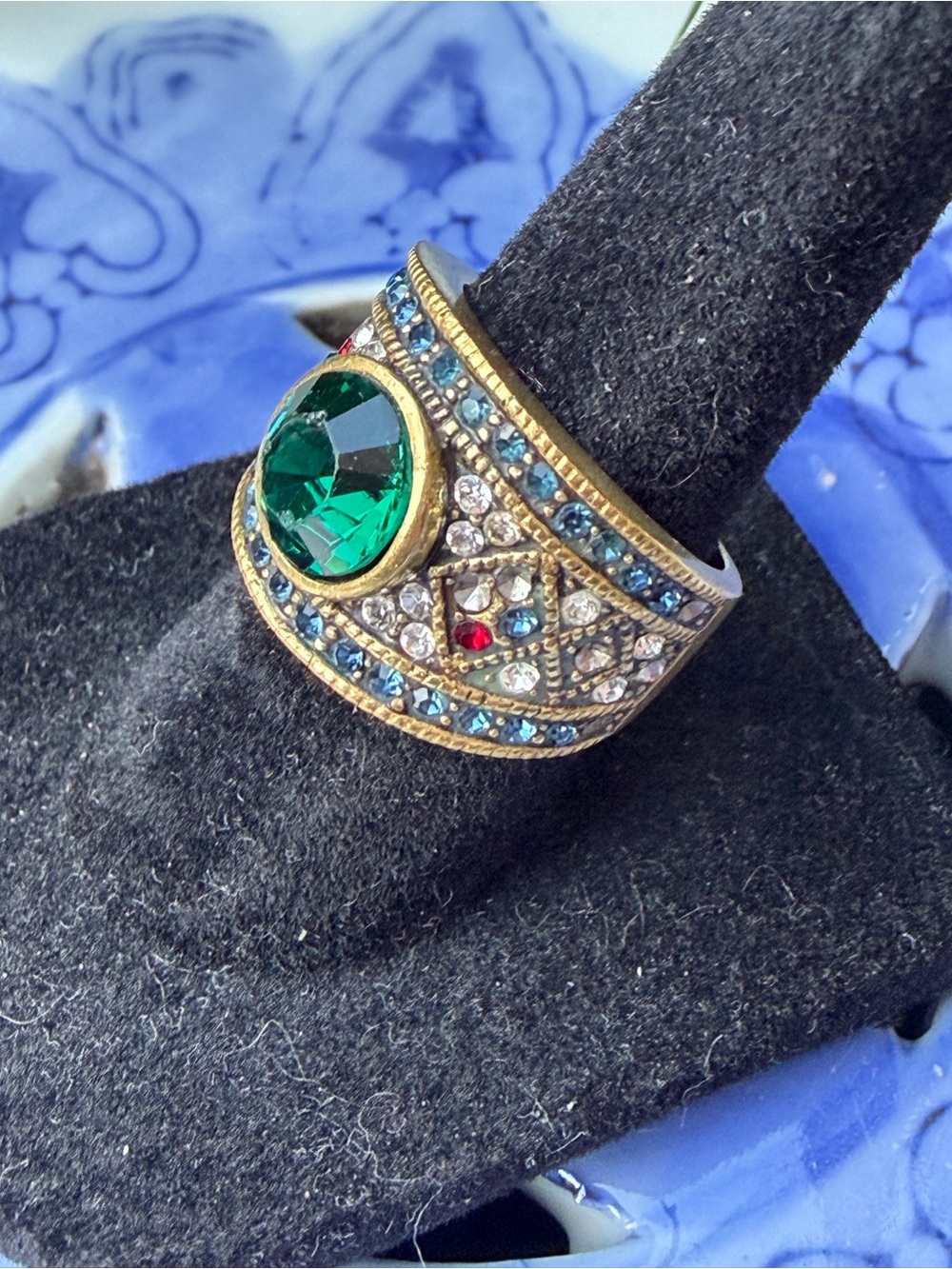 Heidi Daus “Elegant Know-How" Statement Ring *Size 6 - Picture 3 of 6